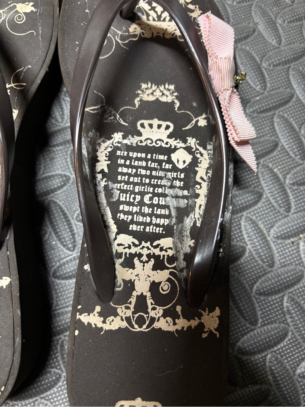 Y2K Juicy Couture Carmen flip-flop sandals - Picture 3 of 8
